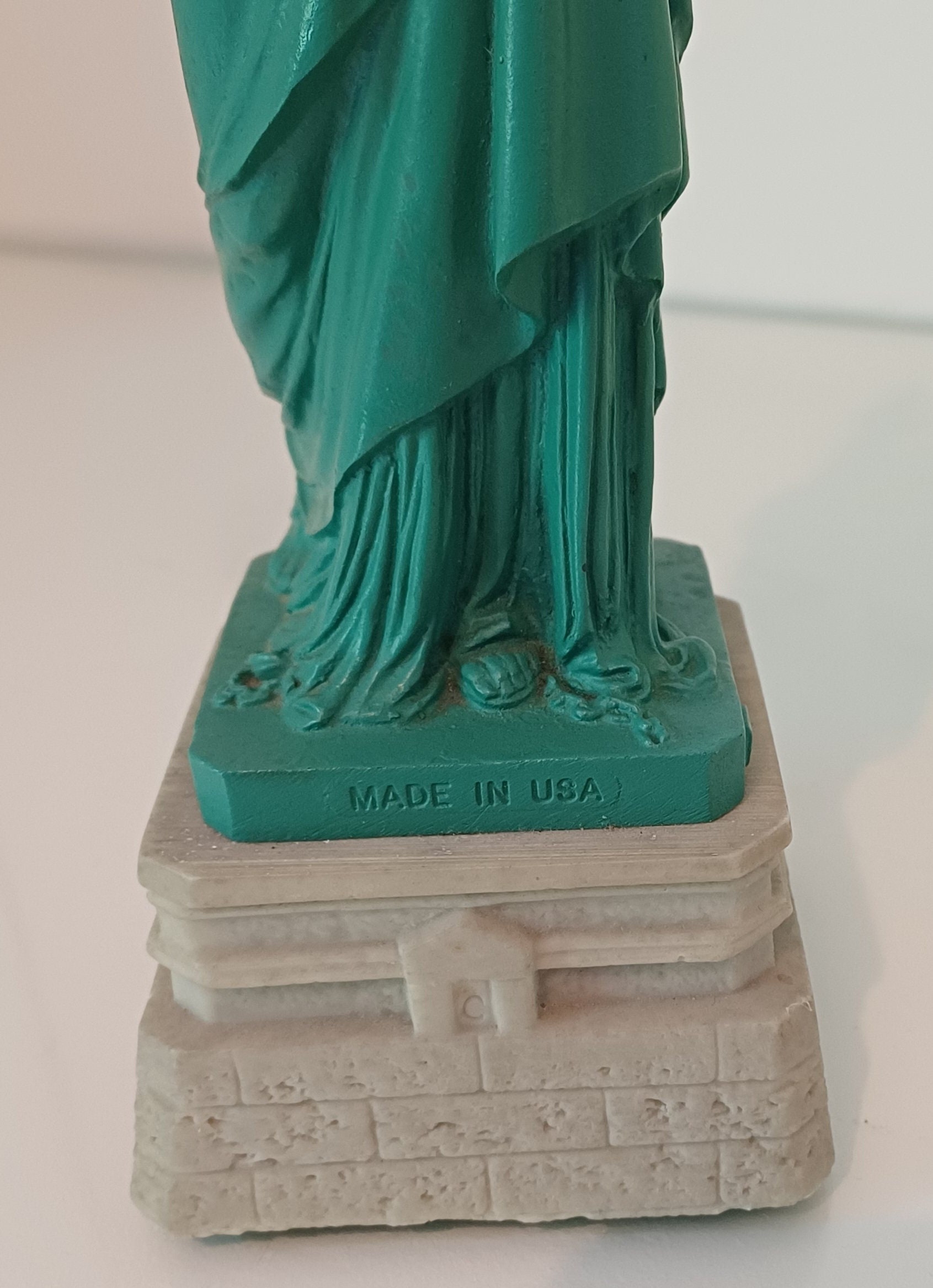 1984 Wang Jida Alva Barrett Colea Statue of Liberty Colbar Art Inc