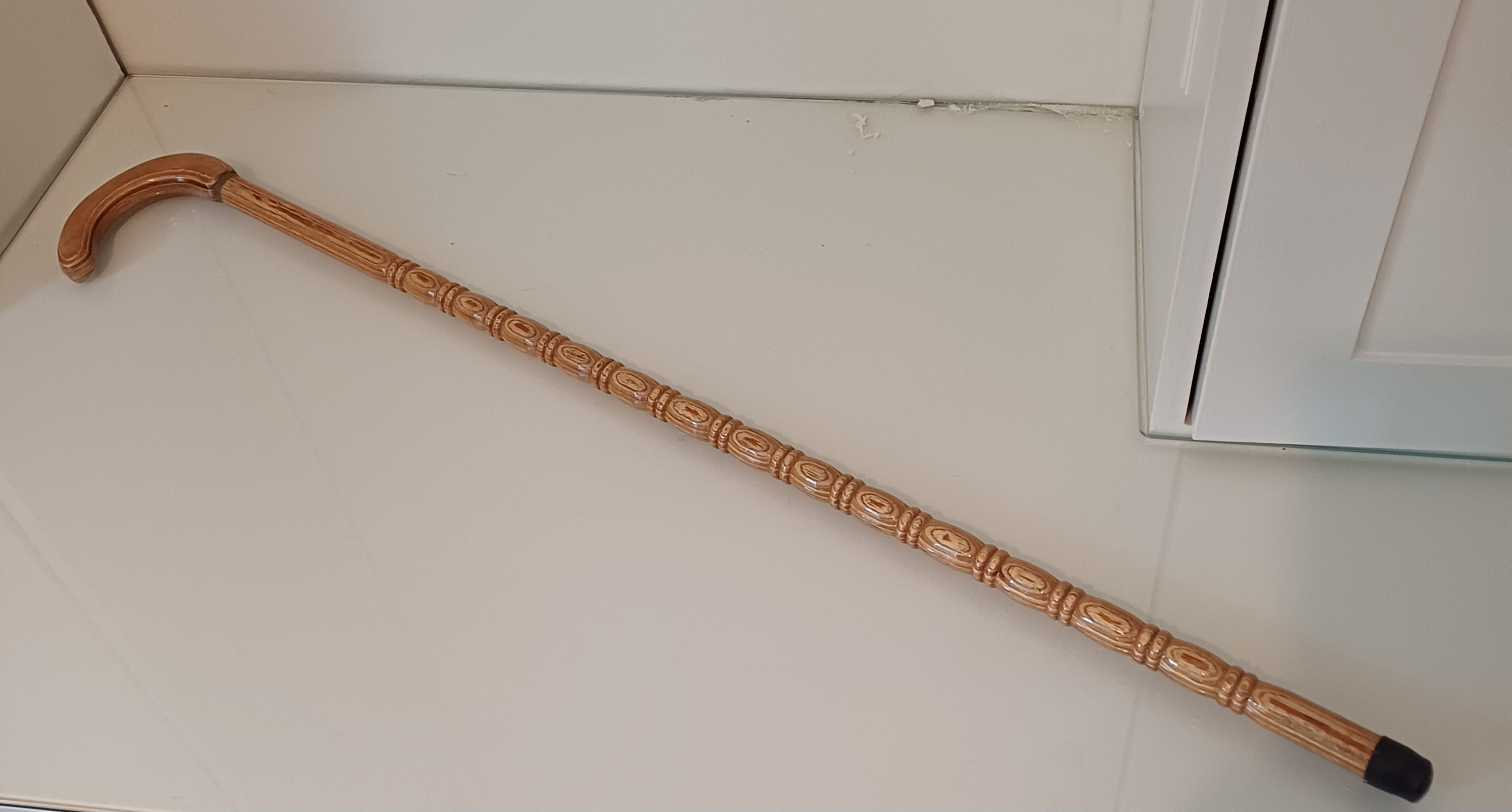 Lovely decorative wooden with brass collar walking stick 35 1/2" long, lovely condition