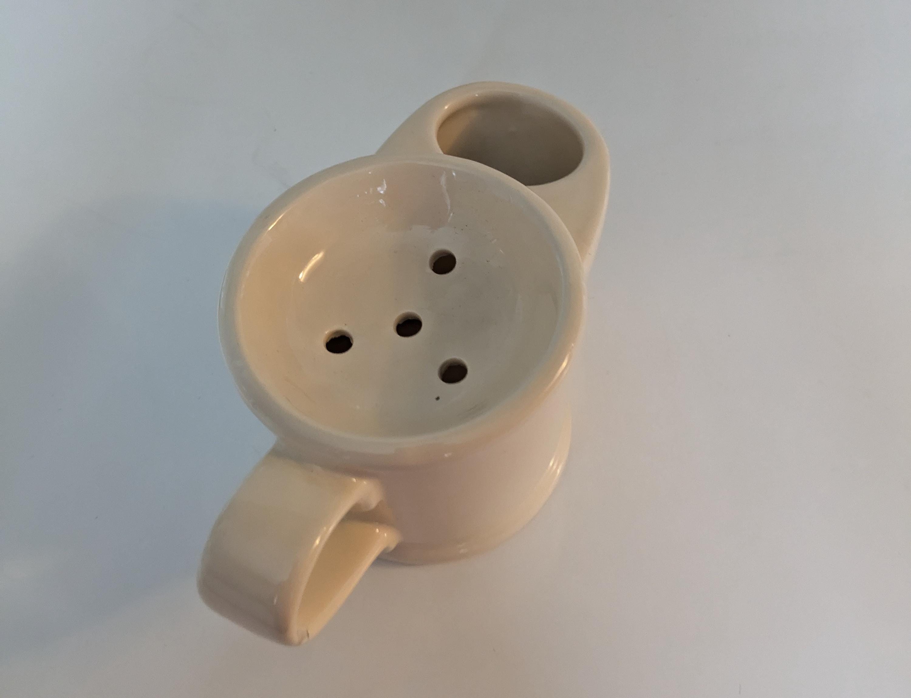 イギリスのウェイドがテーマにしたヴィンテージの陶器製シェービング