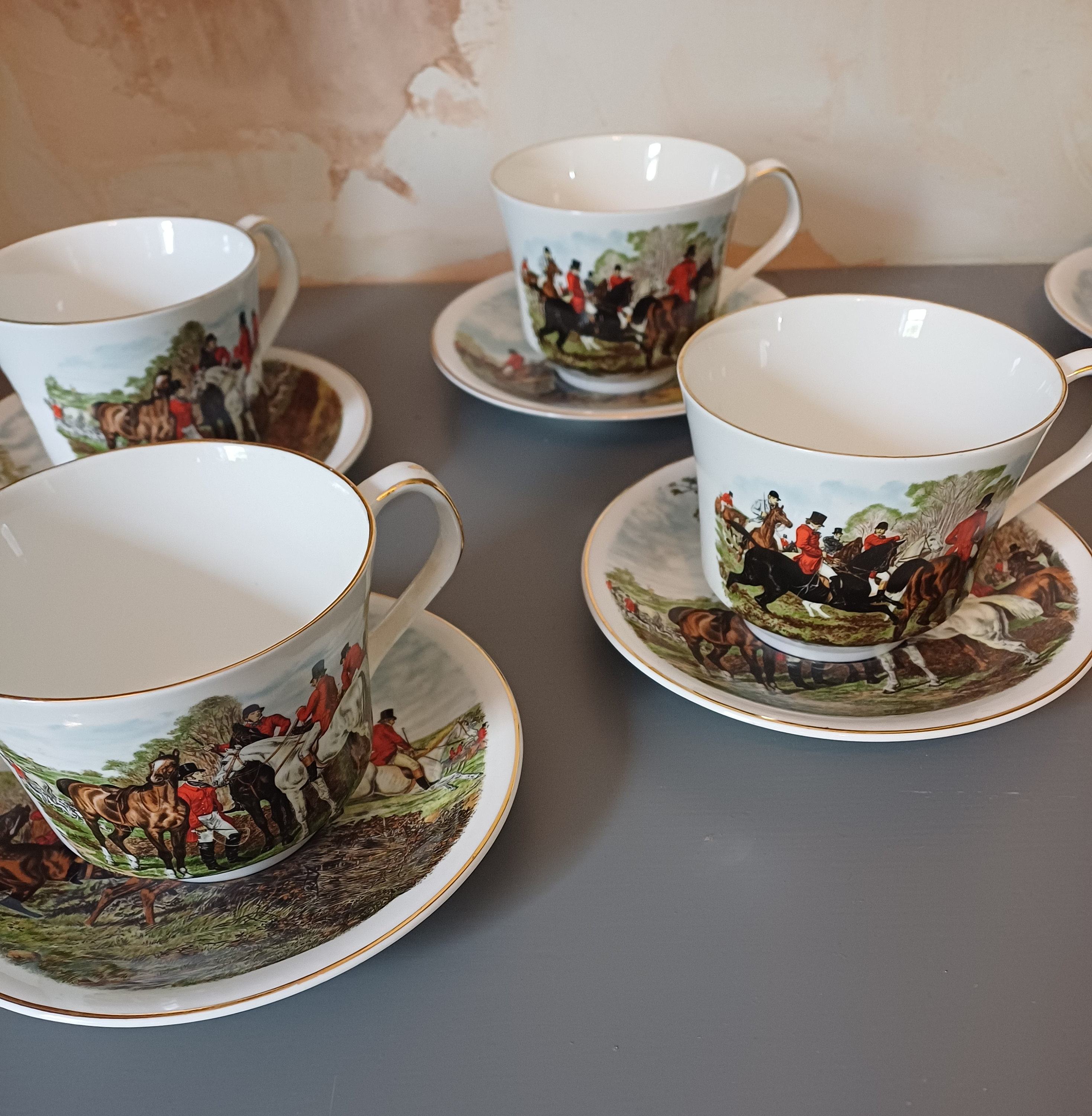 Tazza E Piattino Set 'Finley Fox' - Volpe Assonnata In Dolomite, 16x16x7 Cm