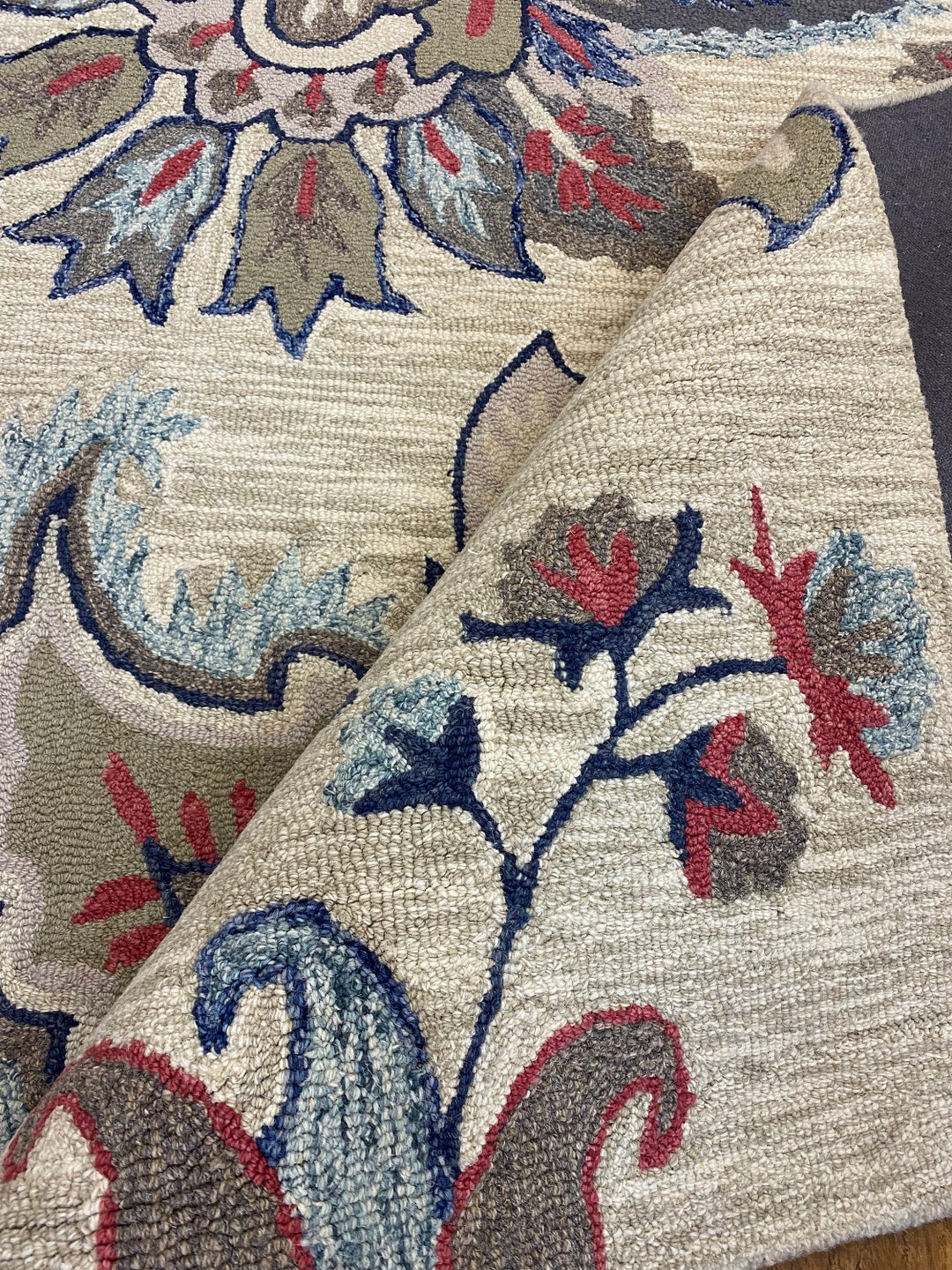 Theda Rug Hand-tufted Floral Wool Area Rug: Modern Handmade Rug - Etsy