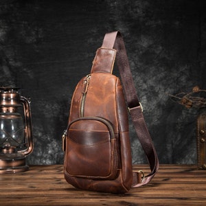 Sac banane en cuir pleine fleur, sac banane en cuir, cadeau d'anniversaire pour lui, cadeau personnalisé pour lui, sac poitrine