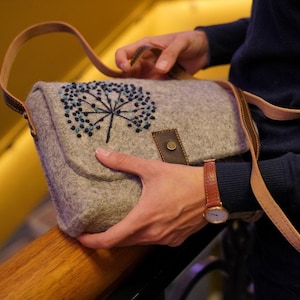 Deniz Felted Wool Cross body Bag - Handmade and Hand Embroidered Flower Bag, Natural Grey Felt Bag for her, Unique Gift, gift for her