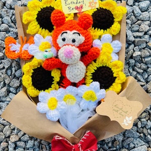 Disney’s Winnie the Pooh: Tigger crochet bouquet