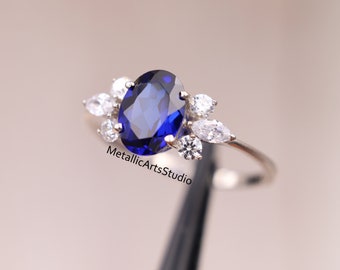 Oval Cut Blue Sapphire Ring, Blue Cluster Ring, Promise ring, 14K Gold Ring, Sapphire Engagement Ring, Dainty Ring, Anniversary Gift for Her