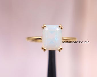 Vintage Emerald Cut Opal Ring, Gold Opal Solitaire Ring, Dainty October Birthstone Jewelry, Minimalist Wedding Gift Ring, Gift for Woman