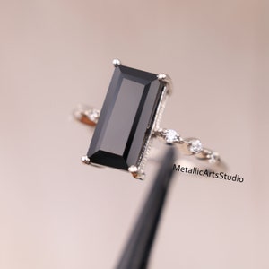 Natural Black Onyx Baguette Cut Ring, Black gemstone Women Wedding Ring, Art Deco Engagement Ring, Statement Ring, Gift for her