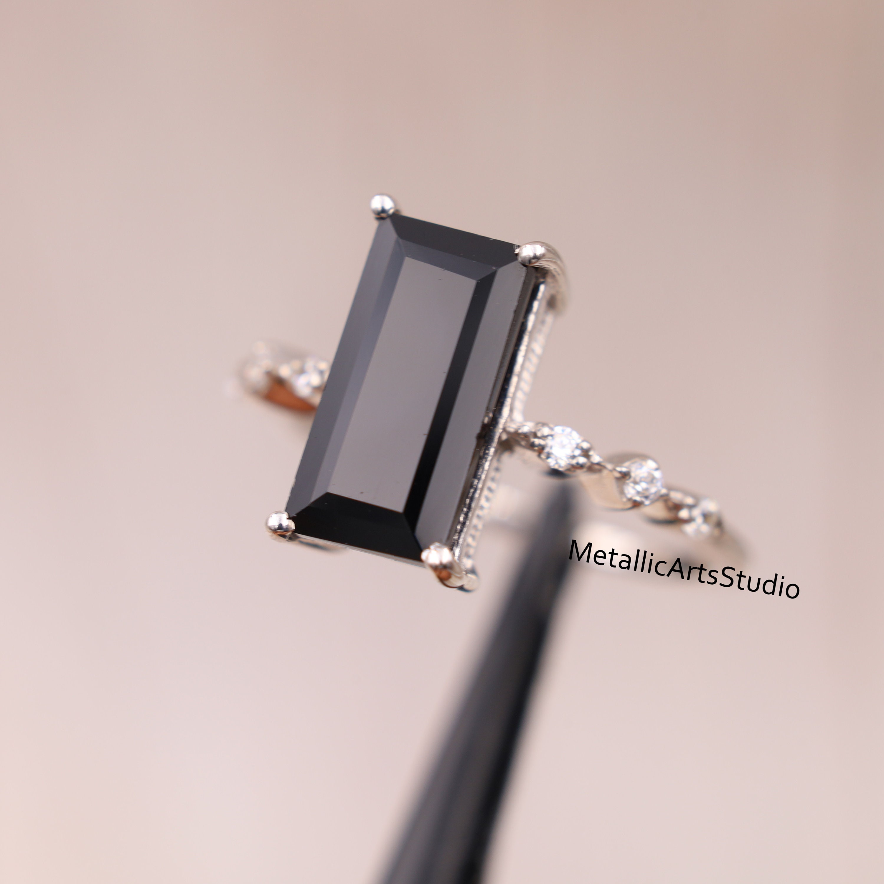 Natural Black Onyx Baguette Cut Ring, Black gemstone Women Wedding Ring, Art Deco Engagement Ring, Statement Ring, Gift for her
