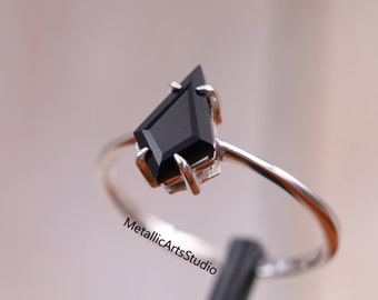 Kite Cut Black Onyx Ring, Minimalist Gold & Silver Solitaire Ring, Black Diamond Ring, Engagement / Anniversary Gift, Christmas Gift for her