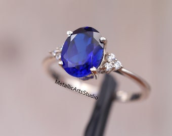 Blue Sapphire Oval cut Cluster Ring, Blue gemstone Stone wedding Ring, Sapphire Engagement Ring, Unique Ring, Anniversary Gift for her