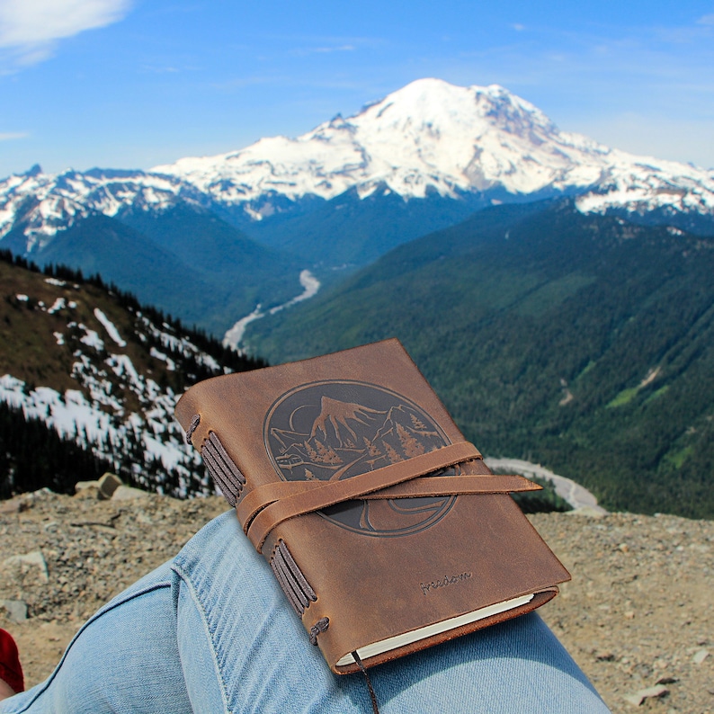 Embossed Mountain Journal Handmade Leather Journals Leather Journals and Notebooks Leather-Bounded Journal Old and Travel Journals Bild 1