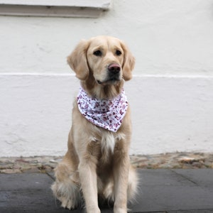 Dog bandana purple/burgundy flowers | Neckerchief | Name | dog | Puppy