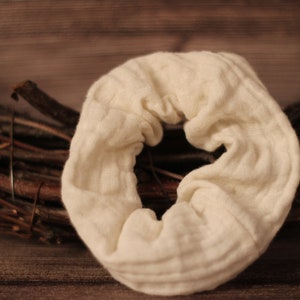 Musselin Scrunchie in weiß