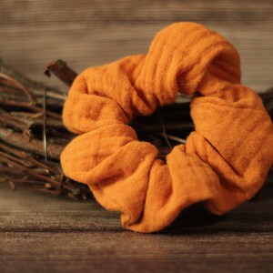 Musselin Scrunchie in orange