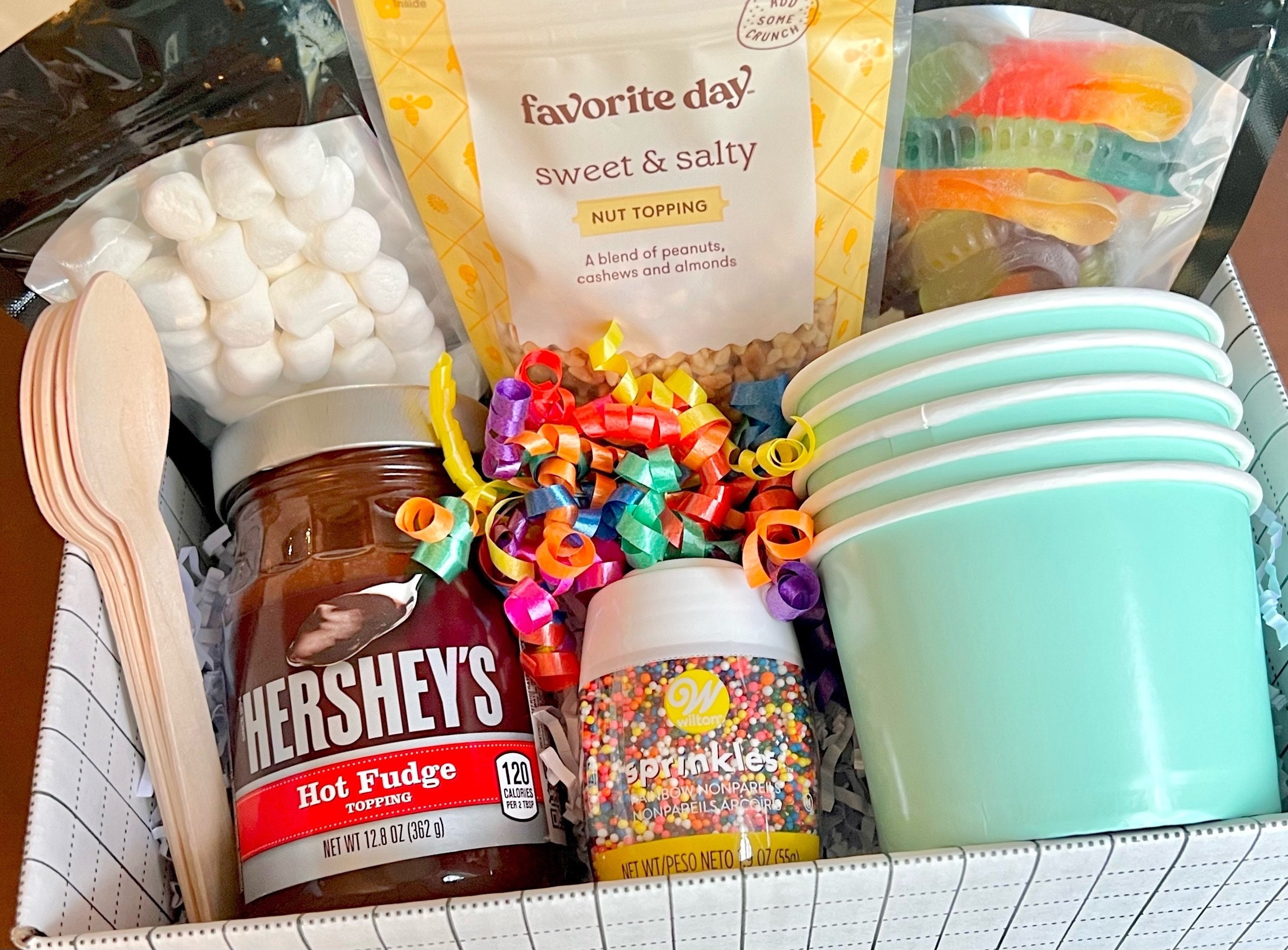 Sanders Ice Cream Sundae Kit Gift Box