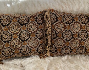 Throw pillows /comfy pillows/ floral pillows/ bed pillows/