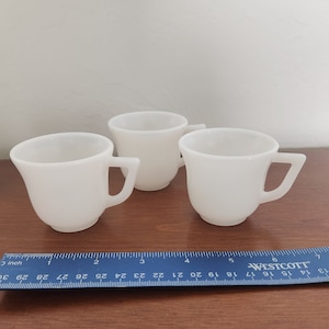 3 tazas de juego de té para niños Hazel Atlas Milk Glass