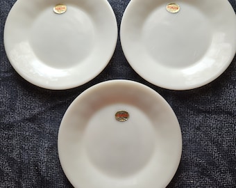 Fire King Ivory Speiseteller mit Aufklebern