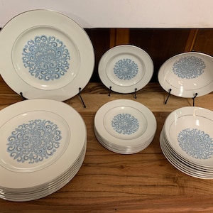 Ridgway Ironston Morning Star Dinner Set