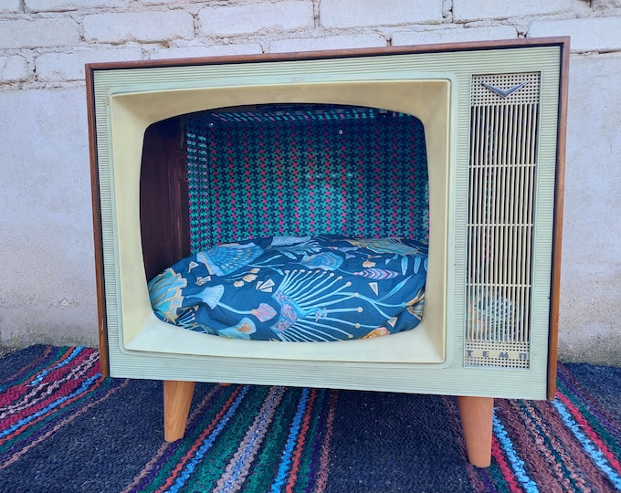 Vintage Tv Pet Bed Upcycling 60s Television Vintage Cat Bed Etsy