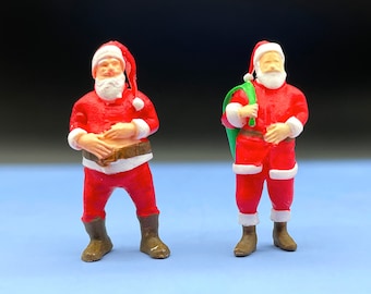 Santa Claus / Father Christmas Figures. 1:64 Scale Miniature Models