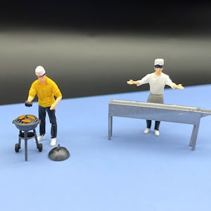 miniature bbq grill chef hand painted 1:64 scale