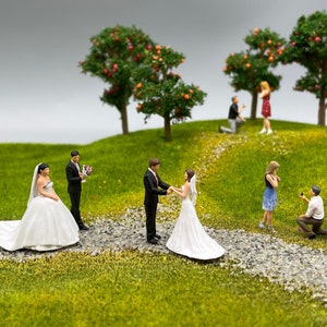 Miniatur Pärchen Figuren. 1:64, Maßstab 1:87. Liebespaar Braut Bräutigam Hochzeit