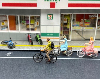 Bicycles and Bike Riders. 1:64 Scale. Mountain / Road Bikes. Miniature Figures