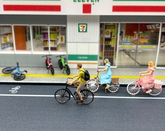 Bicycles and  Bike Riders.  1:64 Scale. Mountain / Road Bikes. Miniature Figures