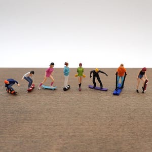 Athlete Sports Figures. Human Miniatures. 1:64 Scale. Skater, Ski, Snowboard