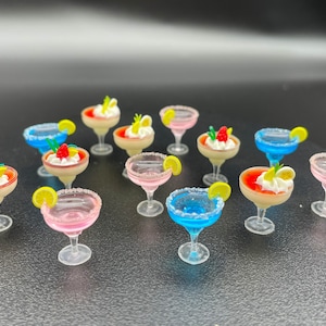 Miniature Cocktail Drinking Glasses. 1:12 Scale. Dollhouse Kitchen Accessory
