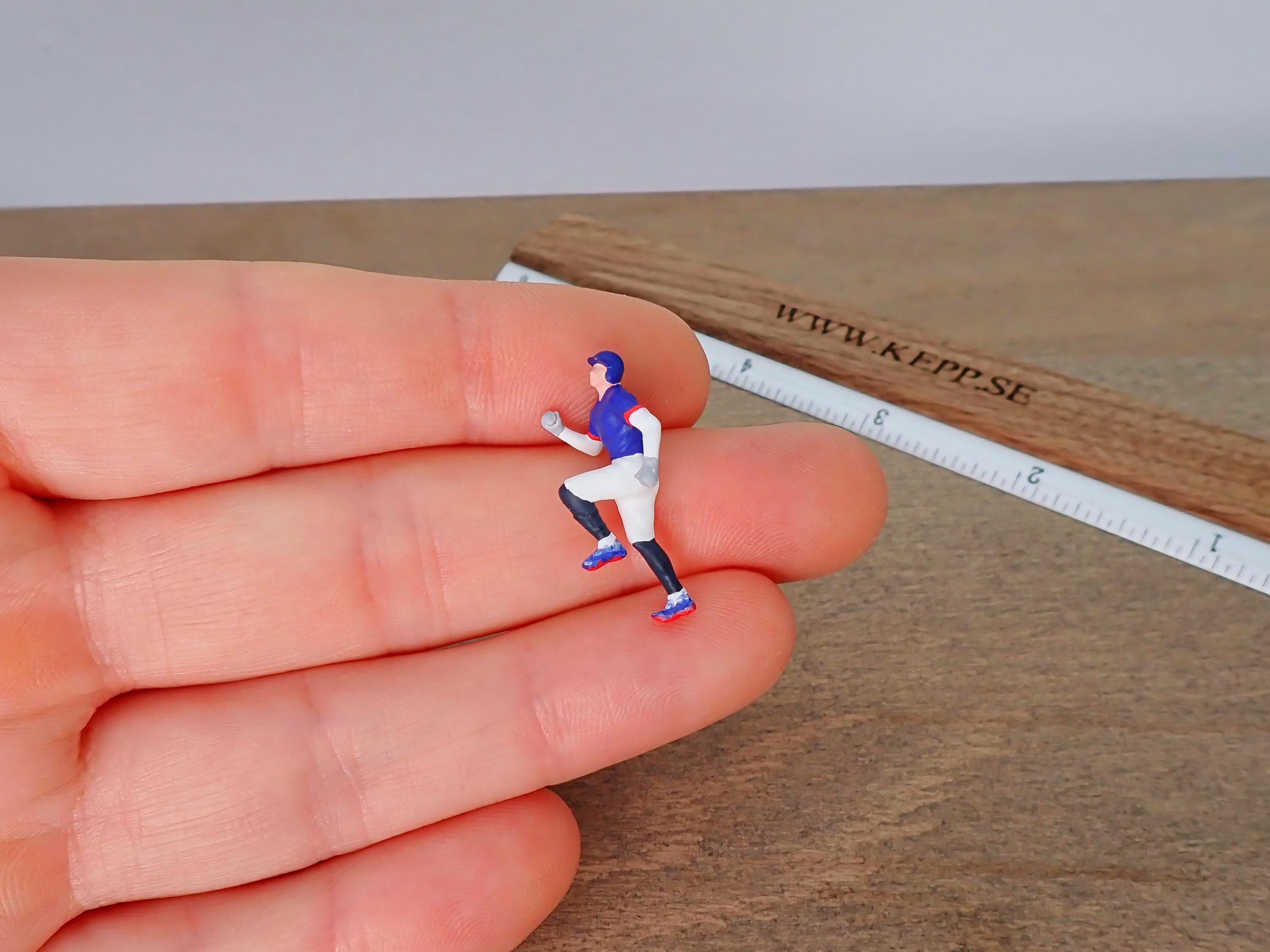 Miniature Baseball Player Figures. 1:64 Scale. 8 Hand Painted Players ...