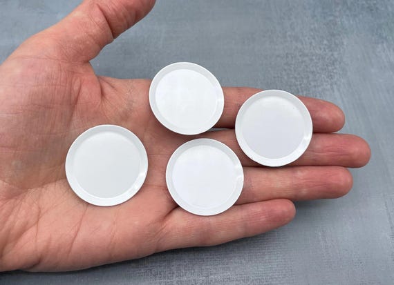 ミニチュアホワイトプレート。4点セット。ドールハウスキッチン。1/6 