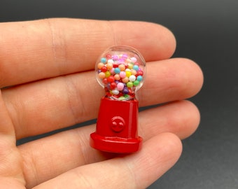 Miniatuur kauwgomballenautomaat. Snoepjes. Minitraktaties. Accessoires voor poppenhuizen. 1:12 schaal 1/6