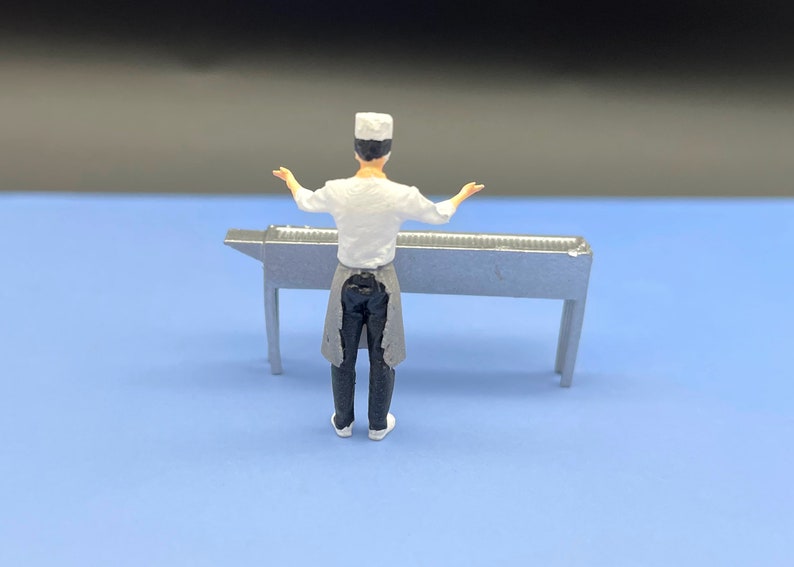 Miniature BBQ Grill and Chef Figures. 1:64 Scale image 4