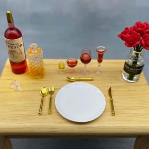 Miniature White Plates. 4-piece set. Kitchen dollhouse cooking. 1:6 Scale