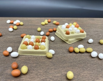 Miniatur Hühnereier und Eierschachteln. 1:12 Maßstab
