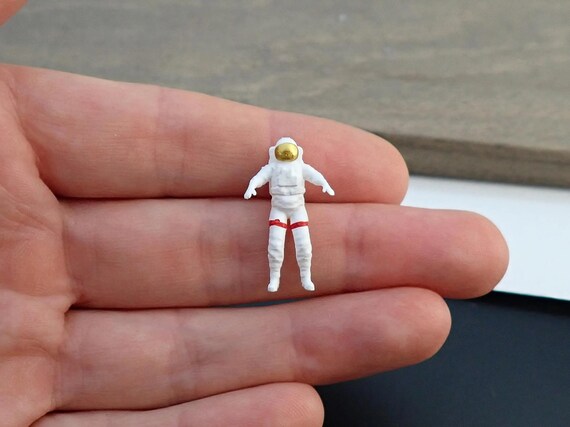 Astronauti. Figure umane in miniatura. Scala 1:64 - Italia Astronauti. Figure umane in miniatura. Scala 1:64 - Italia
