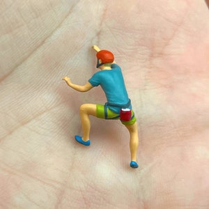 Figurines miniatures randonneurs grimpeurs campeurs. Échelle 1:64 Rock Climber Male