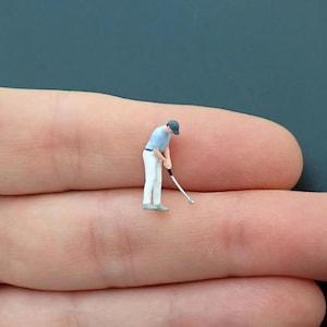 1:87 Scale Hand-Painted Golfer Figures - Miniature Golf Scene Collectibles Man Putting