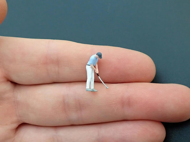 1:87 Scale Hand-Painted Golfer Figures - Miniature Golf Scene Collectibles Man Putting