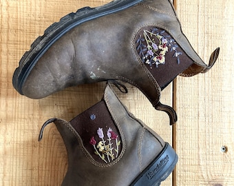 Bottes Blundstone florales brodées sur commande