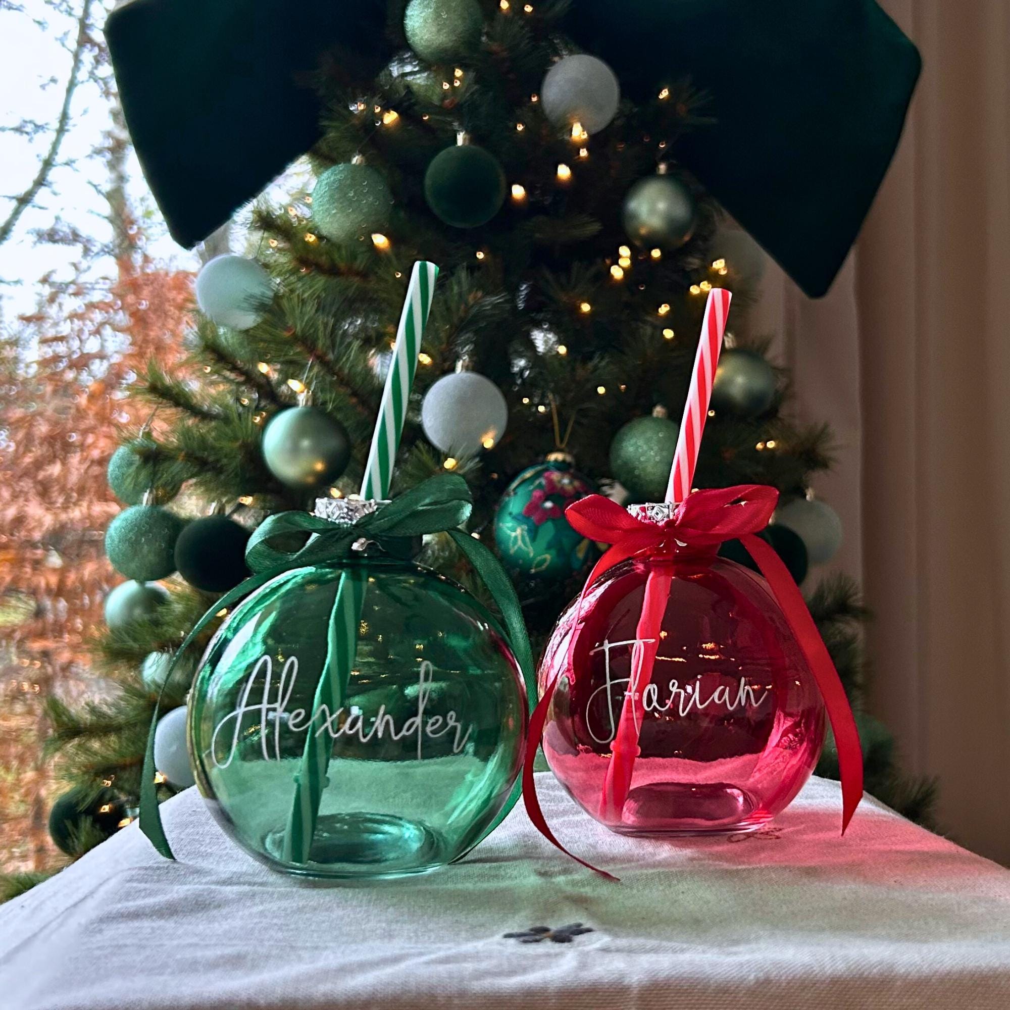 Weihnachts-Trinkglas in Kugelform | Stylish Anstoßen zur Weihnachtszeit