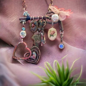 Vintage like shabby chic best friend key and charm necklace