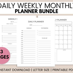 Puede incluir: Páginas de planificación diaria, semanal y mensual imprimibles. Las páginas son en blanco y negro con un diseño sencillo. El texto en las páginas dice "Semanal", "Planificador diario", "Fecha", "Horario", "Principales prioridades", "Lista de tareas pendientes" y "Planificador mensual".
