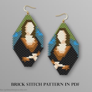 Puede incluir: Un par de pendientes de cuentas con un patrón de punto de ladrillo que presenta una imagen pixelada de la Mona Lisa. Los pendientes son verdes, marrones, negros, azules y blancos.