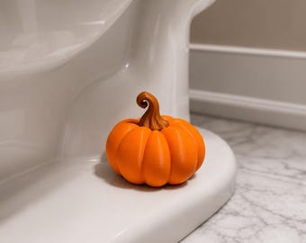 Whimsical Pumkin Toilet Buddy – Autumn 3D Printed Bathroom Decor, Quirky pumpkin, Halloween Pumpkin decor, Funny Toilet Bolt Cap Cover