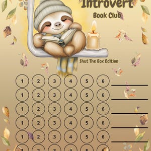 Può includere: Illustrazione per un "Introvert Book Club" con un bradipo sorridente che legge un libro. Il design include una candela, foglie autunnali e un gioco "Shut The Box Edition" con cerchi numerati. Il testo "The Enchanted Owls Nest" è visibile.