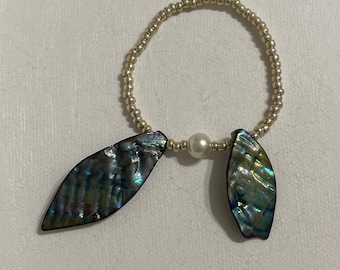 Gold Beads with Pearl and Shell Accents Stretchy Bracelet