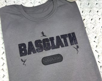 Basgiath War College applique shirt, Dragon shirt, Fourth Wing, Onyx Storm, Booktok, book lover, book worm, tiktok, Xaden Riorson, Violet,